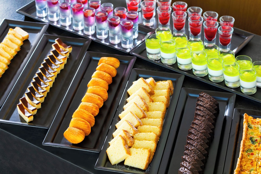 クラブ ルーム シングルベッド 2 台 (Club Access) エグゼクティブ ラウンジ8 | ハイアットリージェンシー 横浜