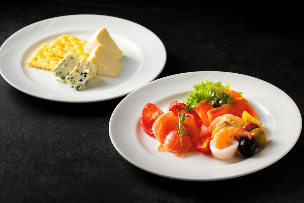 クラブ ルーム シングルベッド 2 台 (Club Access) エグゼクティブ ラウンジ6 | ハイアットリージェンシー 横浜