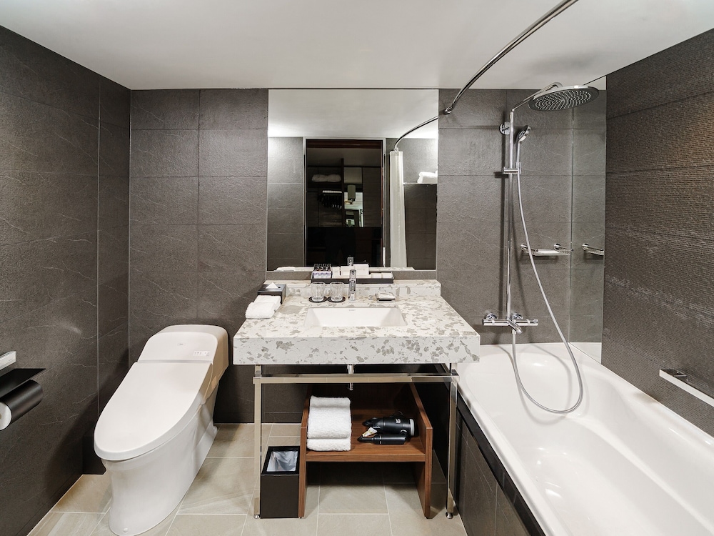 ルーム キングベッド 1 台 コーナー バスルーム0 | ハイアットリージェンシー 横浜