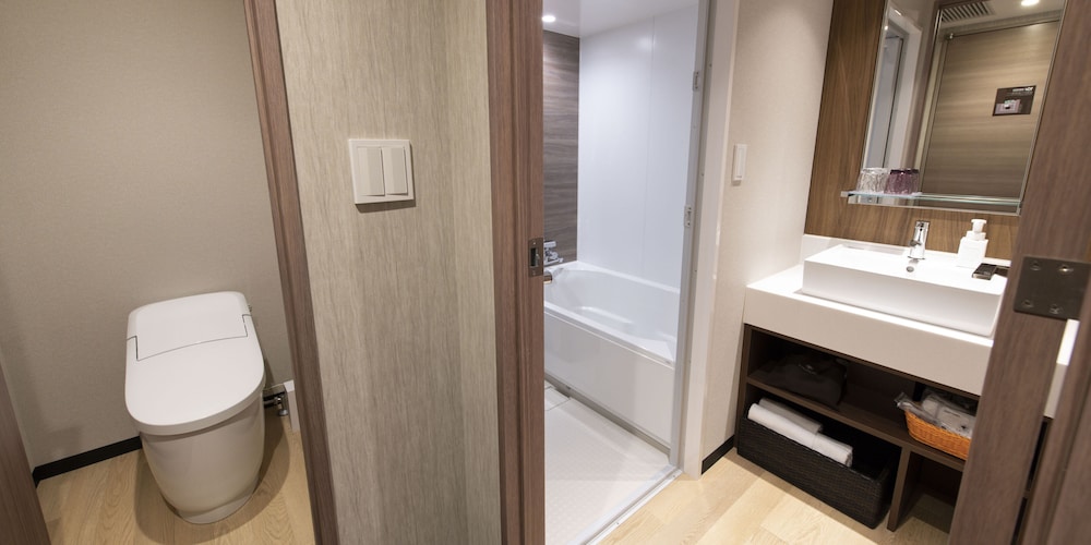 ツイン A ルーム（眺望なし／エレベーター前）禁煙 バスルーム0 | 浅草東武ホテル