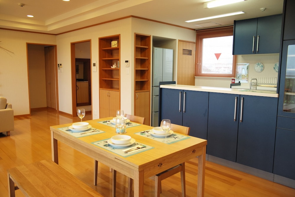 客室内のダイニングエリア1 | City 1500 SF 2BR condom 3F sea view 客室内のダイニングエリア1 | City 1500 SF 2BR condom 3F sea view