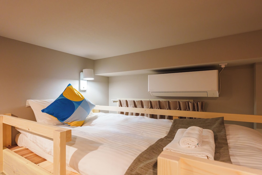 ファミリー トリプルルーム 客室5 | BAKURO - DOYANEN HOTELS