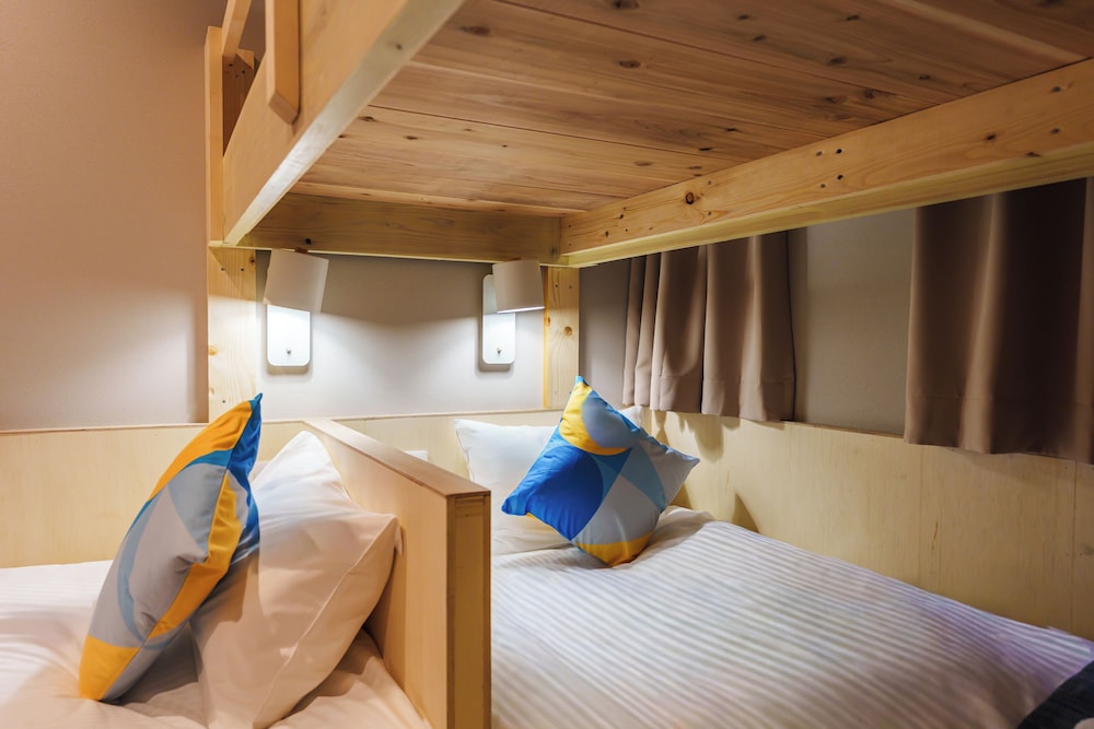 スタンダード トリプルルーム 客室5 | BAKURO - DOYANEN HOTELS