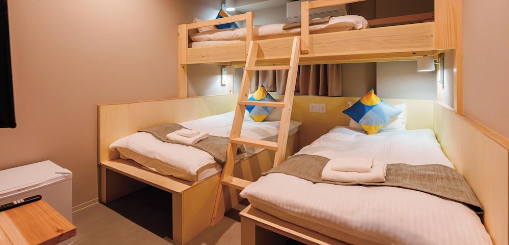 ファミリー トリプルルーム | BAKURO - DOYANEN HOTELS