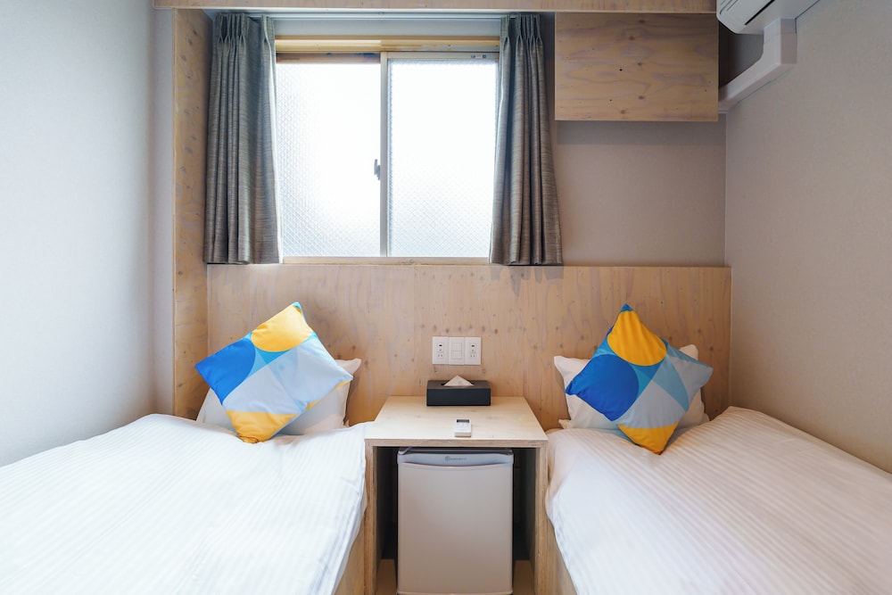 スタンダードツイン(共用シャワー) | BAKURO - DOYANEN HOTELS