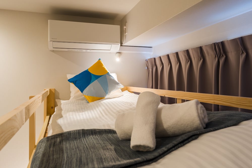 グループトリプル (共用シャワー・トイレ) 禁煙 客室5 | BAKURO - DOYANEN HOTELS