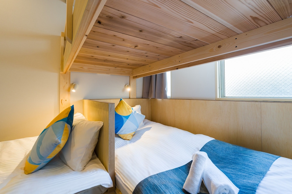 グループトリプル (共用シャワー・トイレ) 禁煙 客室7 | BAKURO - DOYANEN HOTELS