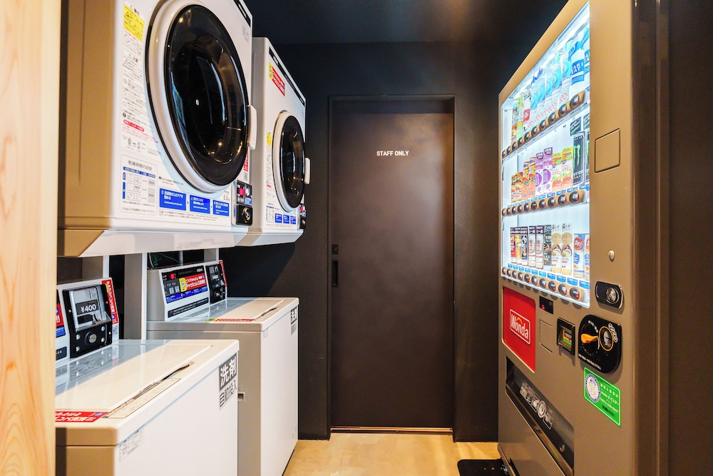 自動販売機1 | BAKURO - DOYANEN HOTELS 自動販売機1 | BAKURO - DOYANEN HOTELS