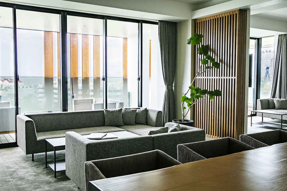 ラグジュアリー スイート 客室4 | ガーデンテラス福岡ホテル & リゾート