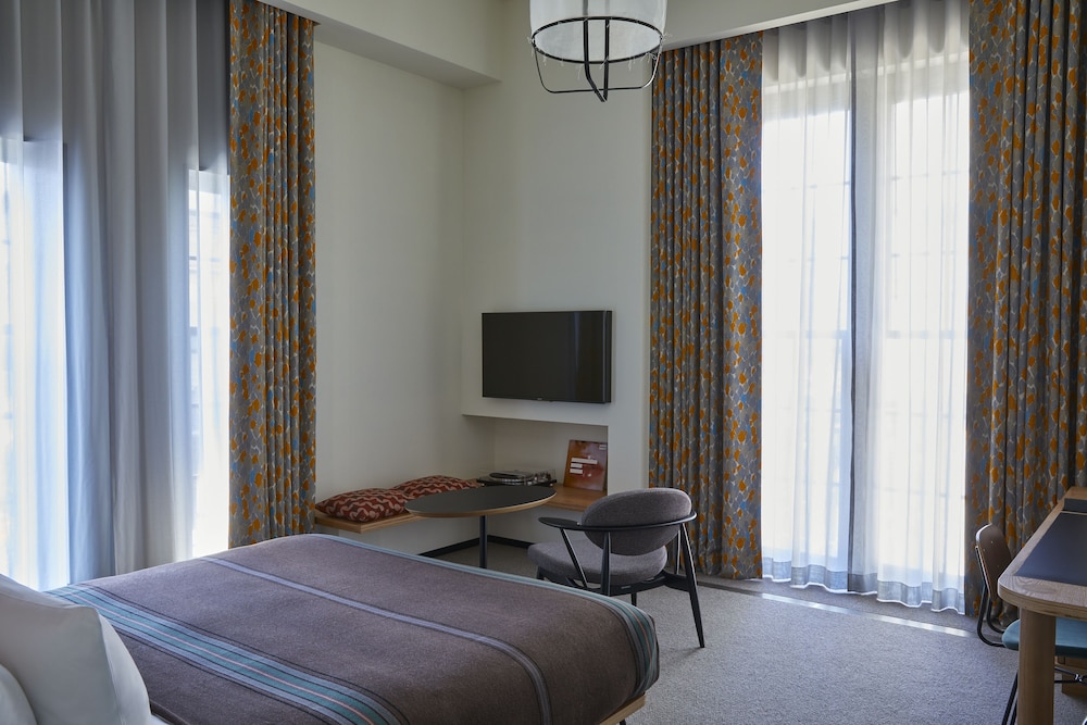 ヒストリックキング 禁煙 (定員: 大人2名・添寝12歳以下1名) | エースホテル京都