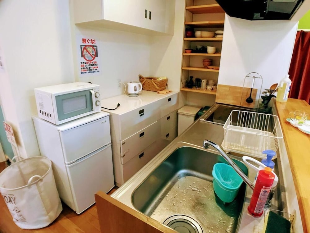 最大12人部屋 禁煙 専用キッチン2 | ルルル あたご館