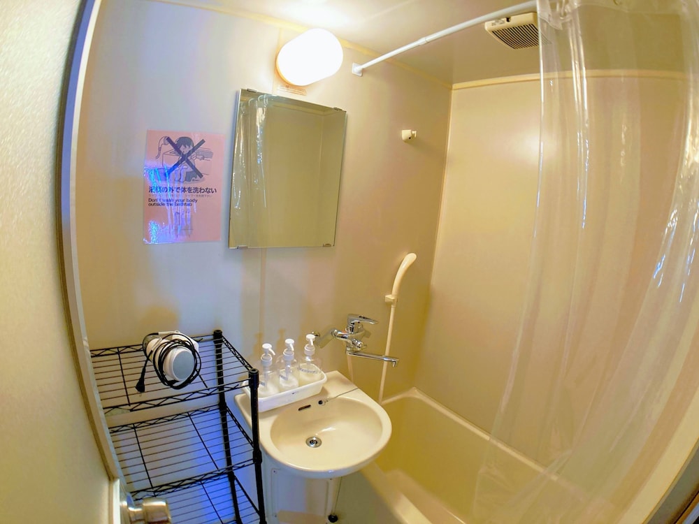 最大6人部屋 禁煙 バスルーム0 | ルルル あたご館