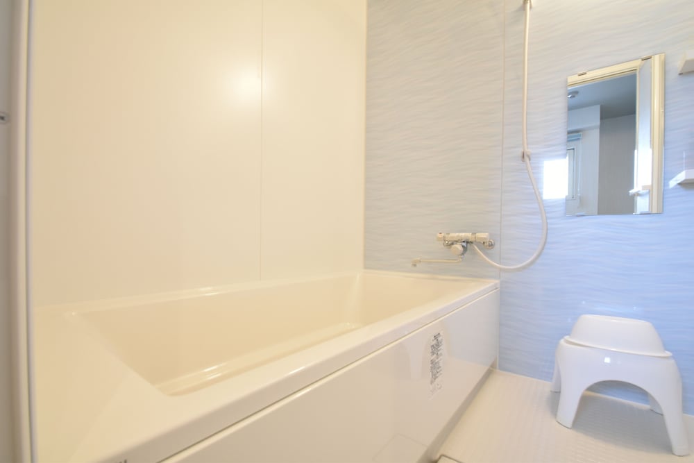 ツインルーム エキストラベッド付 深めの浴槽0 | パインヒルズホテル 宮古島