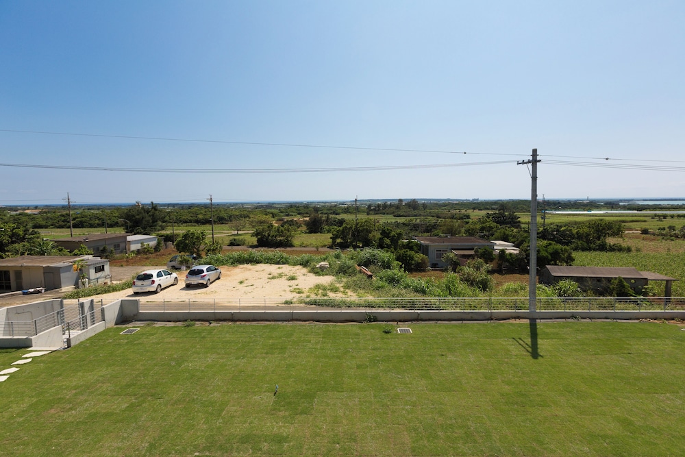 1棟貸し バルコニーからの眺望0 | コンフォートハウスイン 宮古島