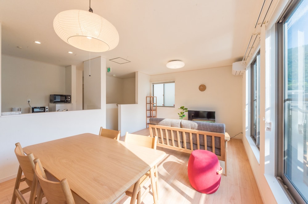 Villa 2 | Riverside Yofuke AFP Villa
