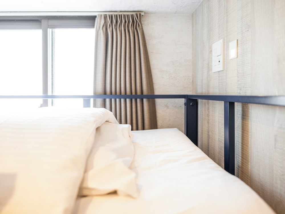 スタンダード ツインルーム 客室6 | WELLSTAY 難波