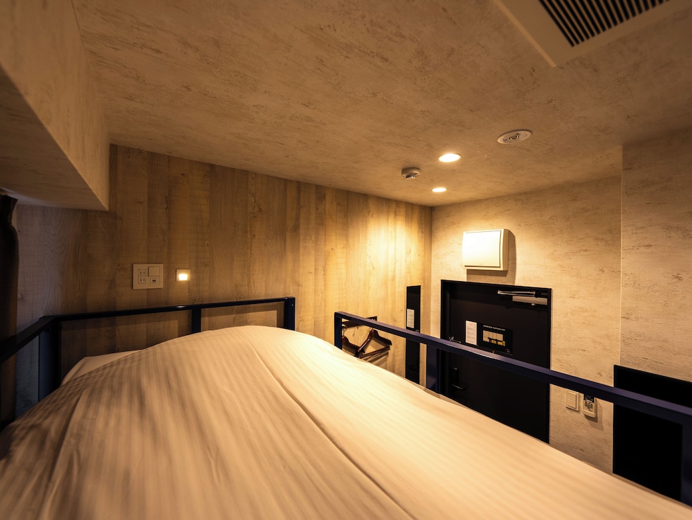 スタンダード ツインルーム 客室5 | WELLSTAY 難波