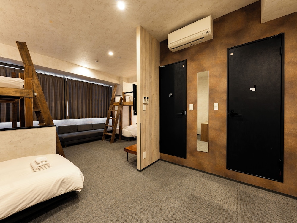 ファミリースイートルーム 客室12 | WELLSTAY 難波