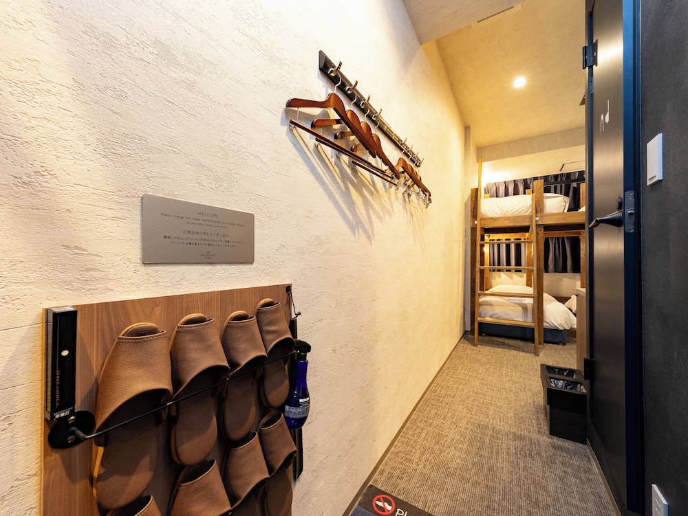 4人部屋ロフト付き 客室16 | WELLSTAY 難波