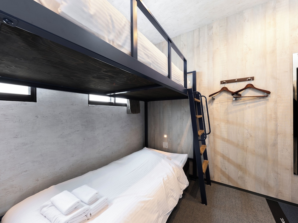 スタンダード ツインルーム 客室2 | WELLSTAY 難波