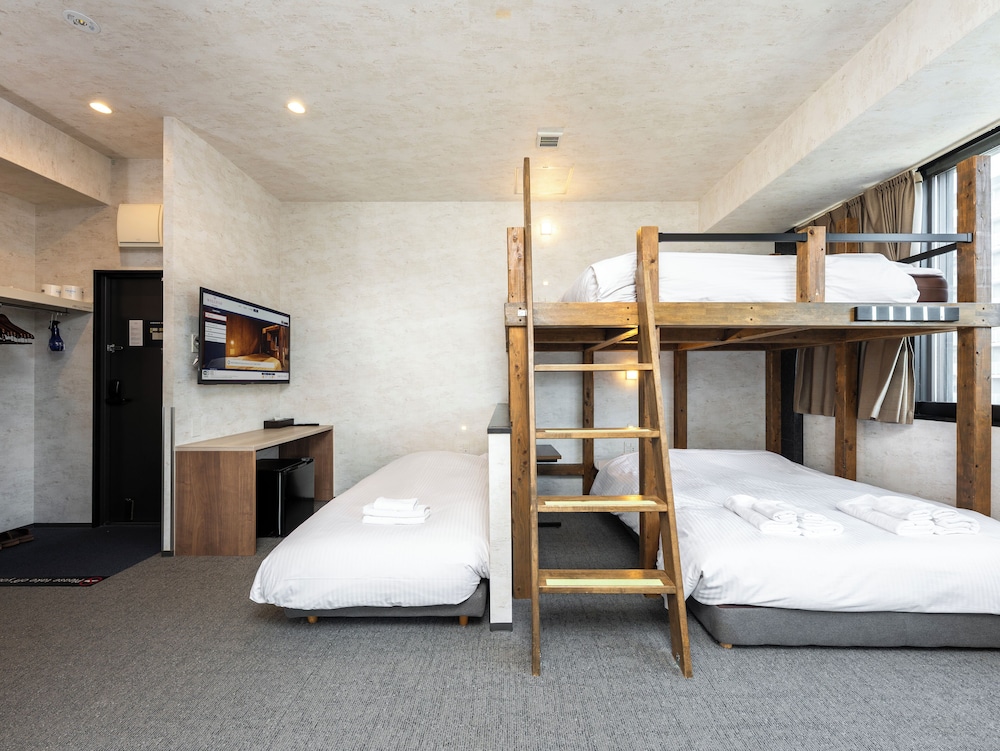 ファミリースイートルーム 客室6 | WELLSTAY 難波