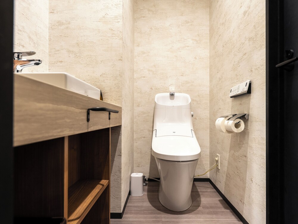 スタンダード ツインルーム バスルーム1 | WELLSTAY 難波