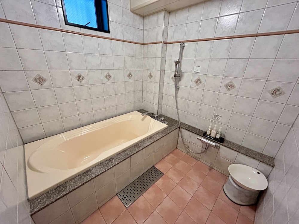 トリプルルーム バスルーム1 | ホテルピュリッツァー自由が丘