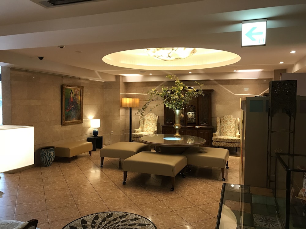 フロント1 | ホテルピュリッツァー自由が丘