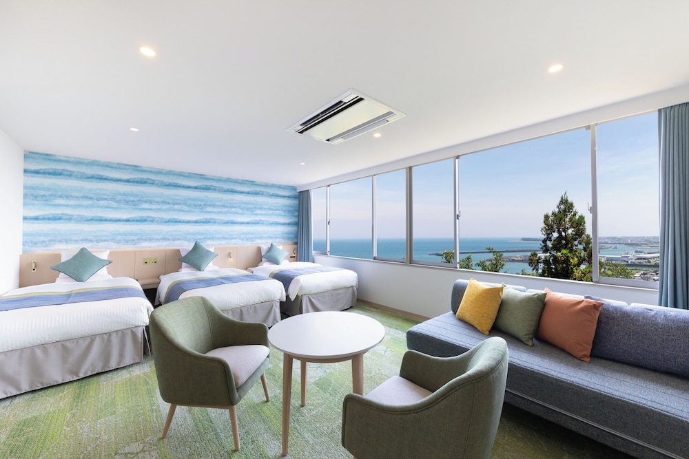 [オーシャンビュー] デラックスファミリールーム (バス付) 禁煙 | 亀の井ホテル 焼津