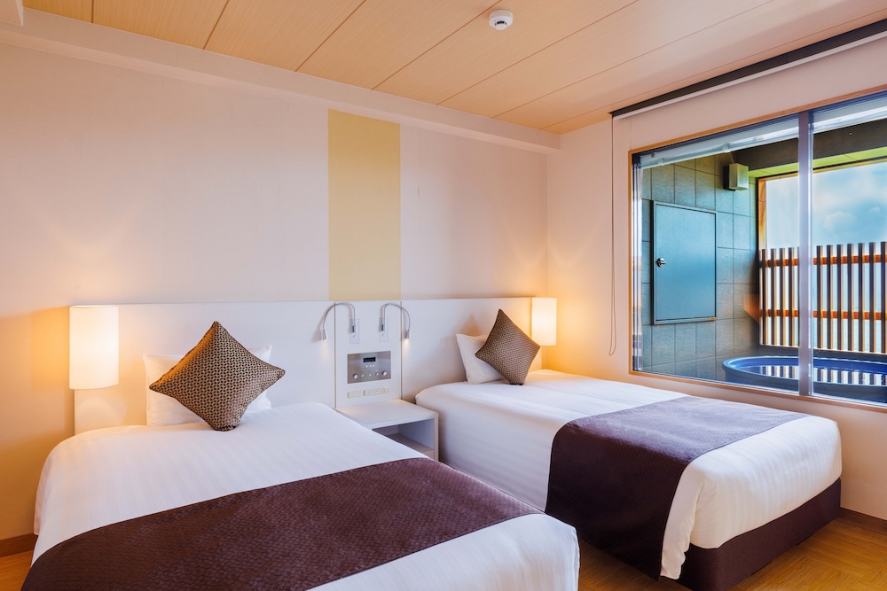 [オーシャンビュー] 露天風呂付き特別和洋室 禁煙 | 亀の井ホテル 焼津