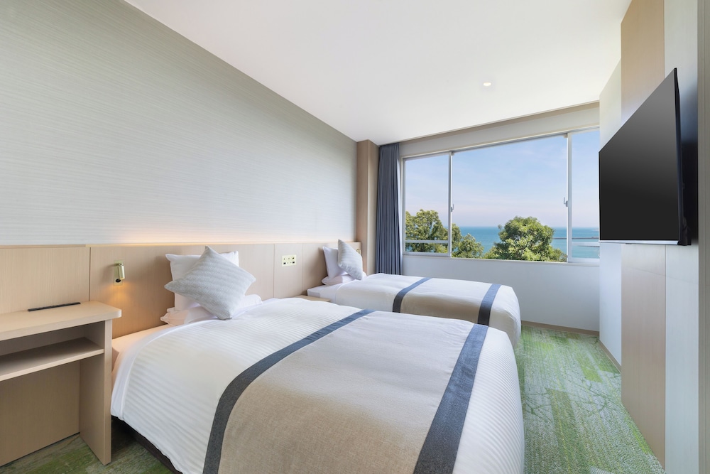 [オーシャンビュー] スタンダードツイン (バス付) 禁煙 | 亀の井ホテル 焼津