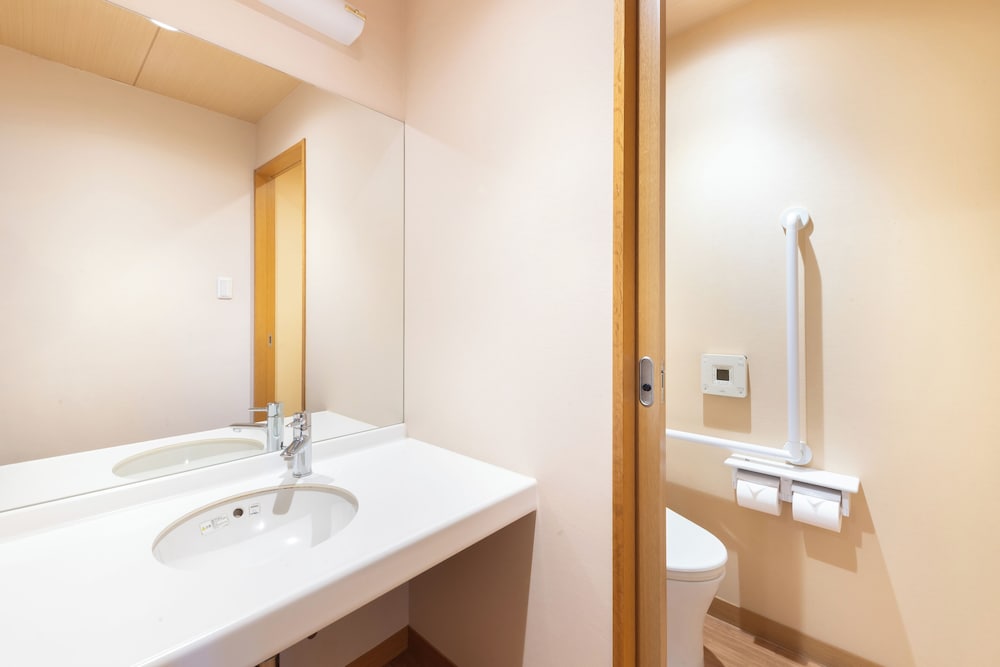 [オーシャンビュー] スタンダードトリプル 禁煙 客室2 | 亀の井ホテル 焼津