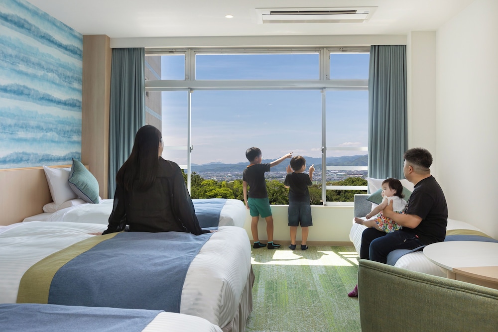 [フォレストビュー] デラックスフォース（バス付）禁煙 客室3 | 亀の井ホテル 焼津