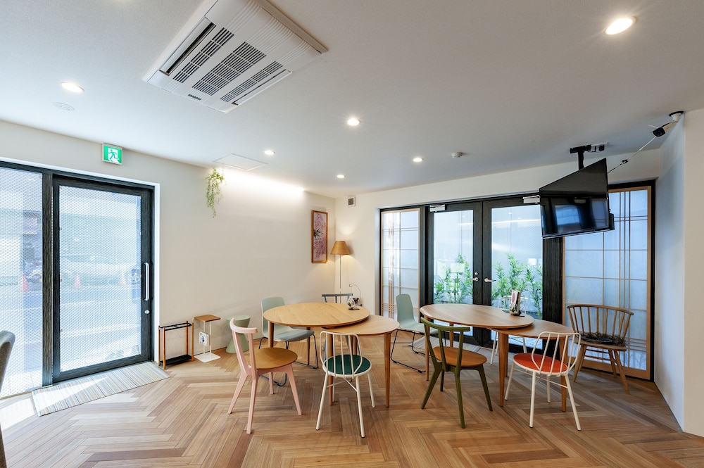 ロビー1 | plat hostel keikyu haneda home ロビー1 | plat hostel keikyu haneda home