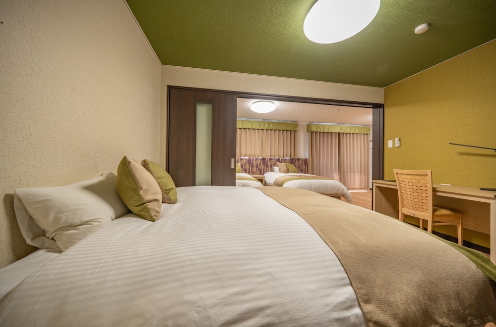 デラックス スイート 禁煙 客室4 | レジデンスホテル高山駅前