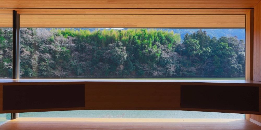 ウエスタン 客室7 | 湖畔遊