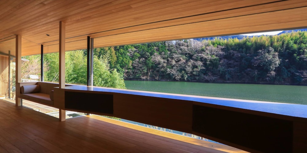 ウエスタン 客室6 | 湖畔遊