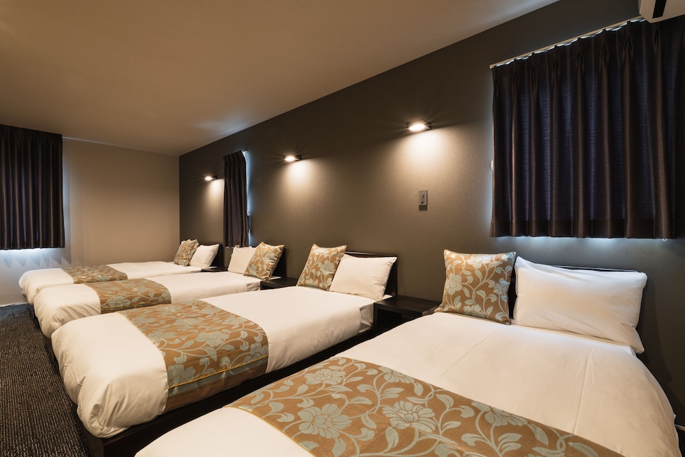 スタンダードC 禁煙 客室3 | グランドベース長崎シティ