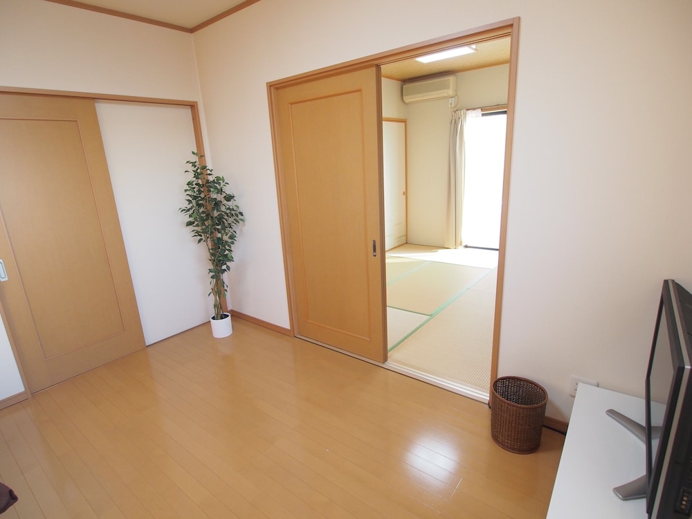 客室1 | Okazaki House up to 8 People