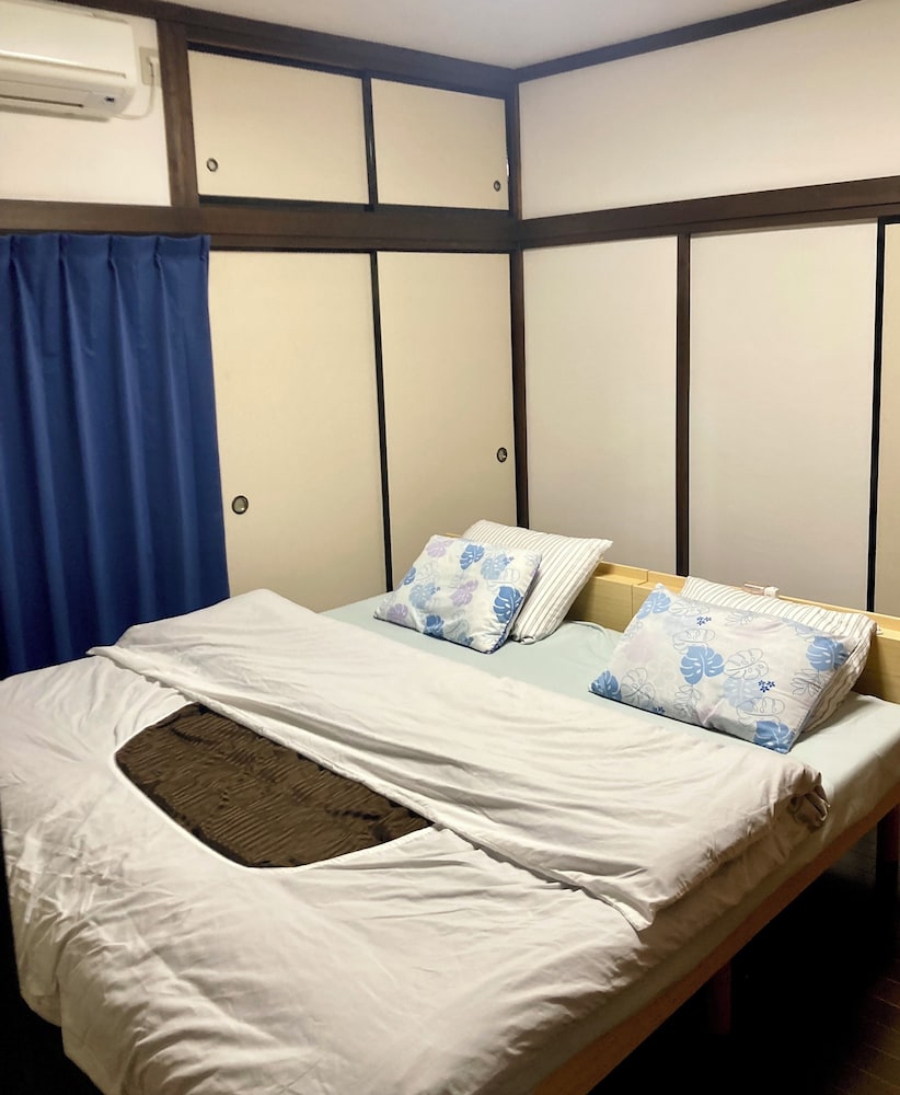 貸別荘「みつ葉邸」定員12名 客室16 | みつば邸