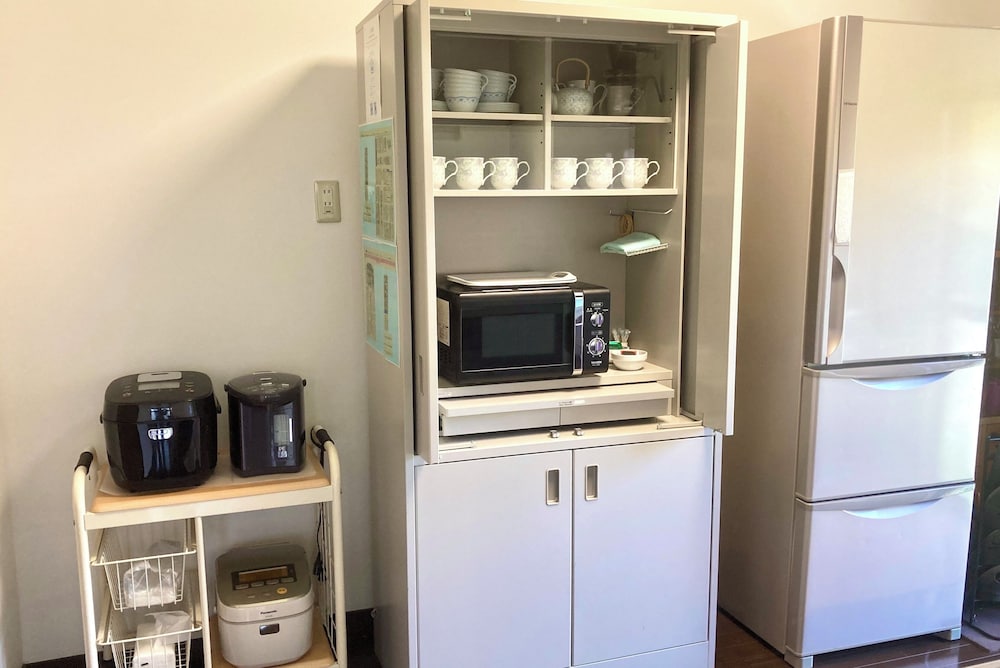 貸別荘「みつ葉邸」定員16名 禁煙 専用キッチン12 | みつば邸