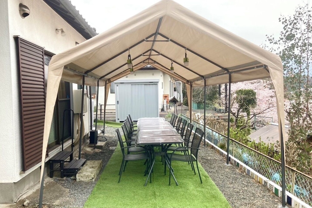 貸別荘「みつ葉邸」定員16名 禁煙 テラス / パティオ9 | みつば邸