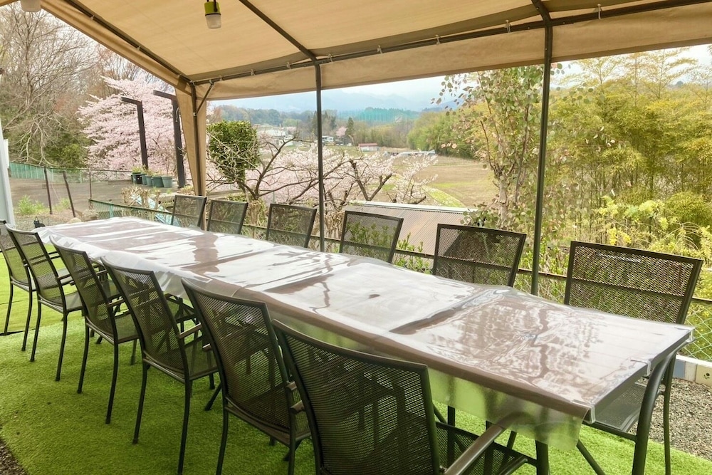 貸別荘「みつ葉邸」定員16名 禁煙 テラス / パティオ10 | みつば邸