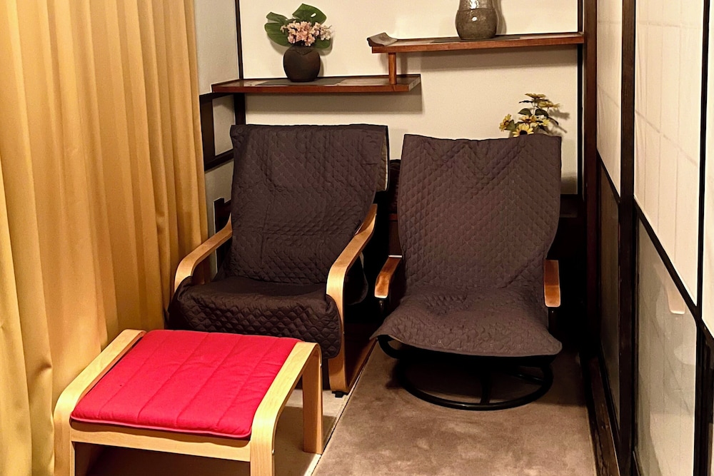 貸別荘「みつ葉邸」定員16名 禁煙 リビング エリア15 | みつば邸