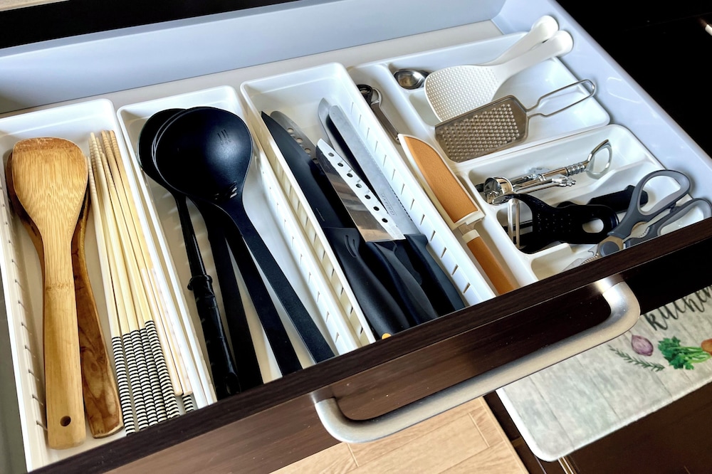 貸別荘「みつ葉邸」定員16名 禁煙 専用キッチン8 | みつば邸