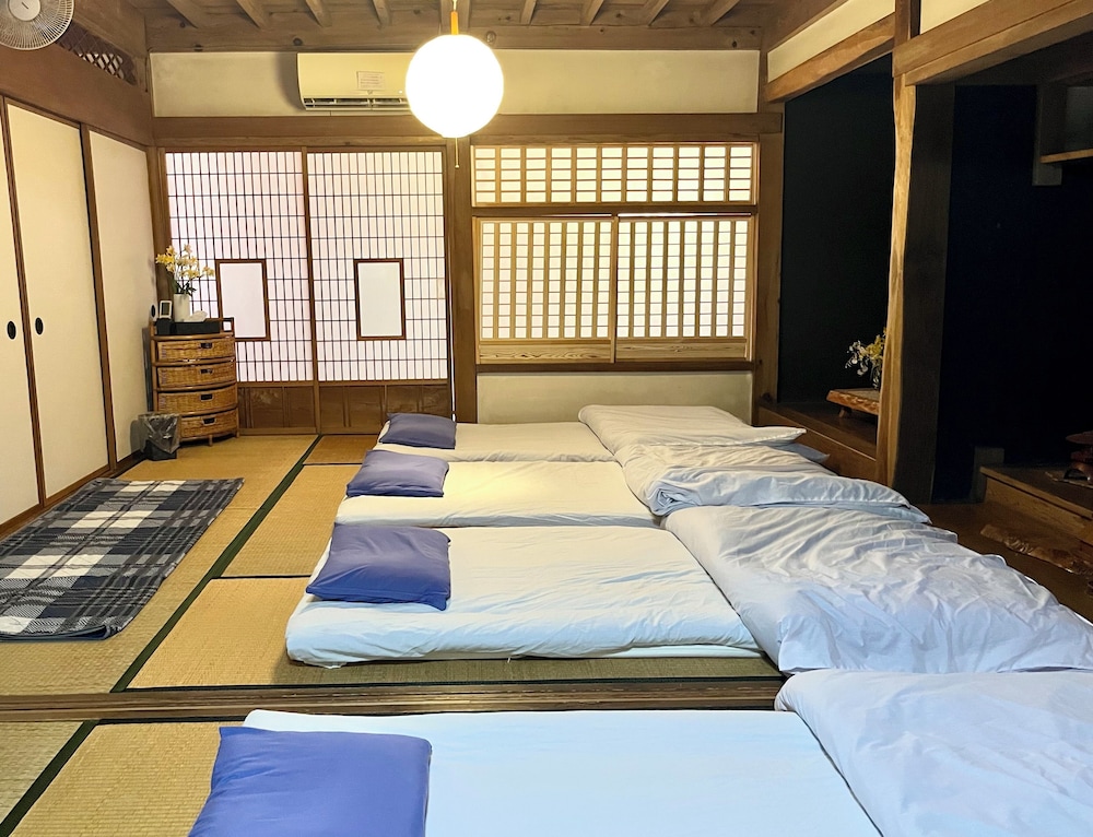 貸別荘「きよみず邸」１階貸切、近隣天然温泉、伊香保・榛名30分、年中BBQ・雨天OK! 最大20名 禁煙 客室12 | きよみず邸