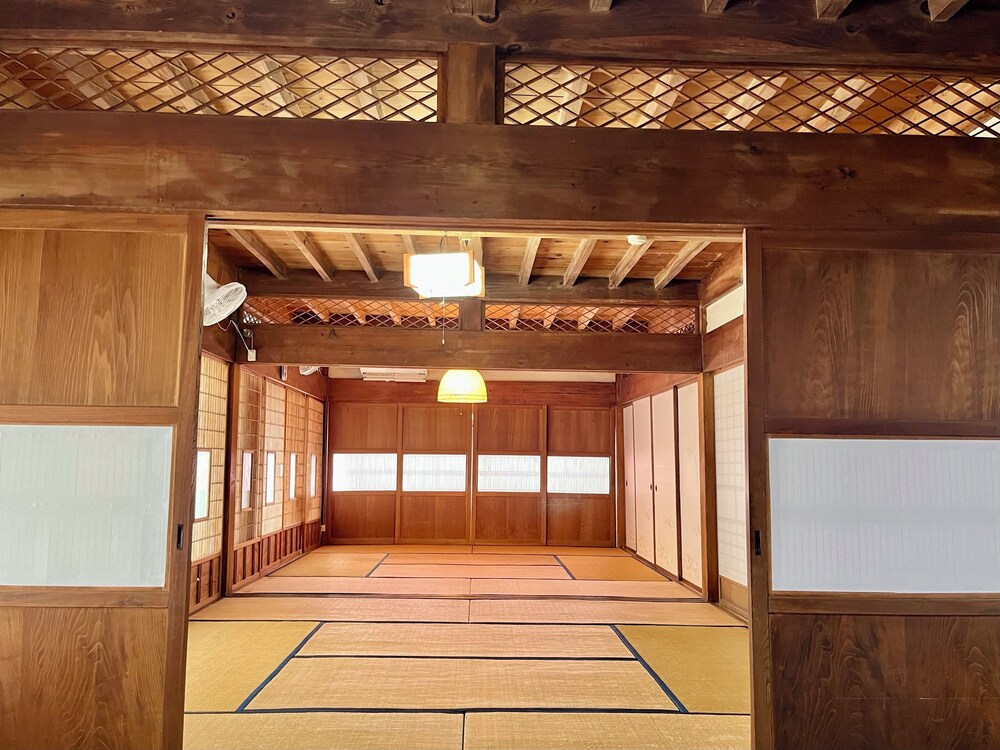 貸別荘「きよみず邸」１階貸切、近隣天然温泉、伊香保・榛名30分、年中BBQ・雨天OK! 最大20名 禁煙 客室8 | きよみず邸