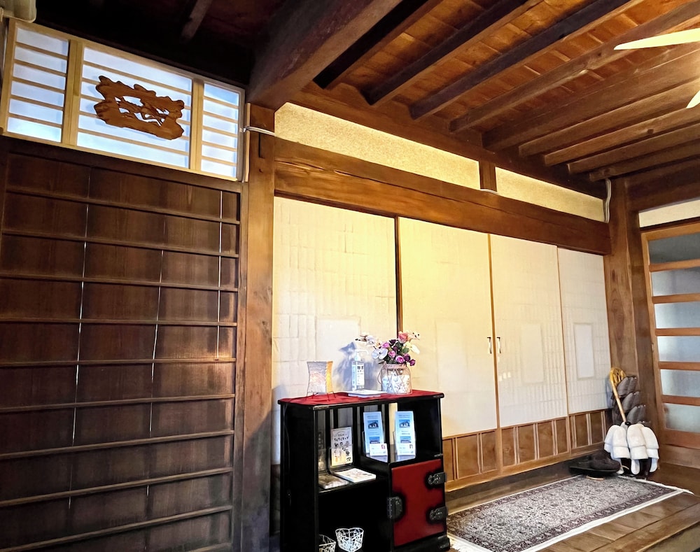 貸別荘「きよみず邸」１階貸切、近隣天然温泉、伊香保・榛名30分、年中BBQ・雨天OK! 最大20名 禁煙 客室2 | きよみず邸