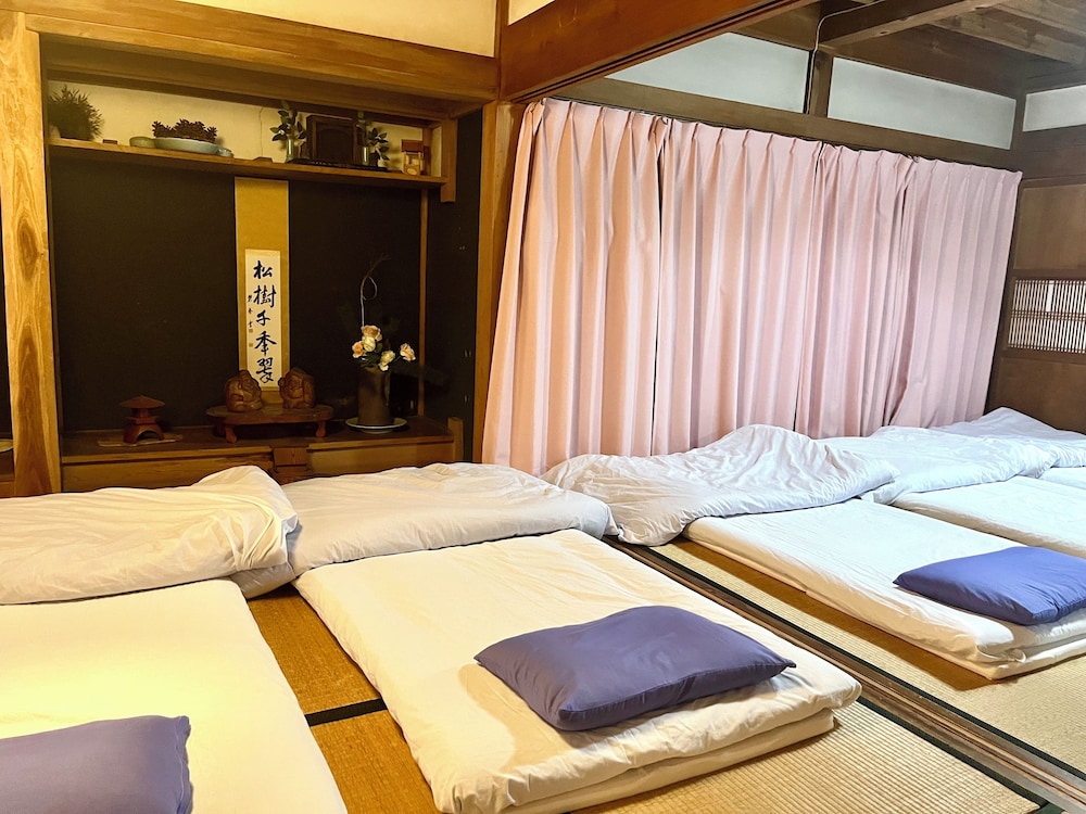 貸別荘「きよみず邸」１階貸切、近隣天然温泉、伊香保・榛名30分、年中BBQ・雨天OK! 最大20名 禁煙 客室11 | きよみず邸