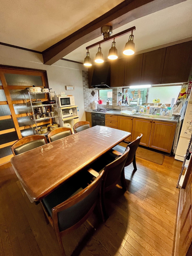 貸別荘「きよみず邸」１階貸切、近隣天然温泉、伊香保・榛名30分、年中BBQ・雨天OK! 最大20名 禁煙 専用キッチン1 | きよみず邸